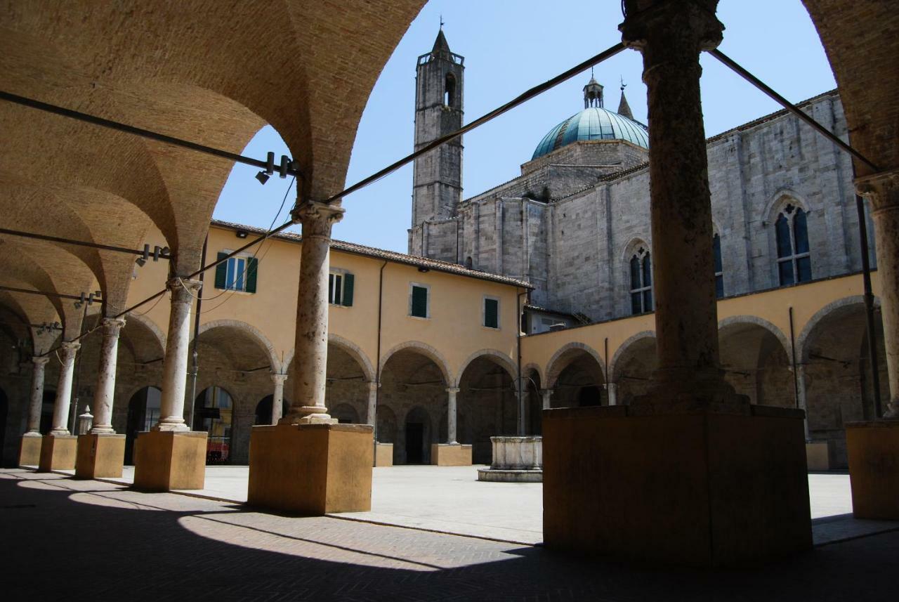 A Casa Di Lola Bed & Breakfast Ascoli Piceno Ngoại thất bức ảnh